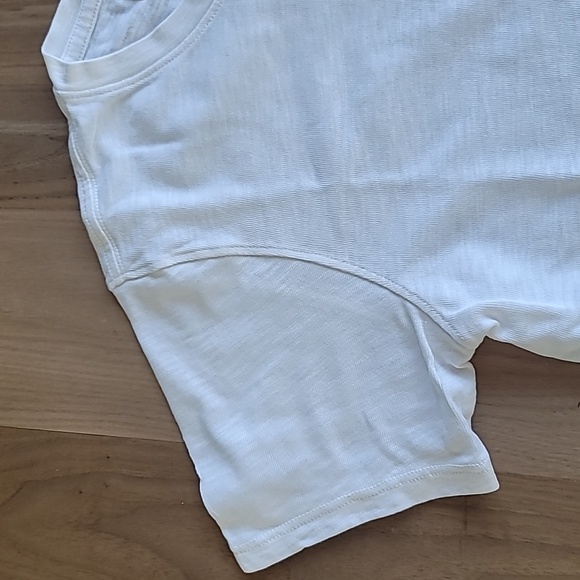 American Giant white woman's t shirt 💯 cotton made in USA - Picture 4 of 9